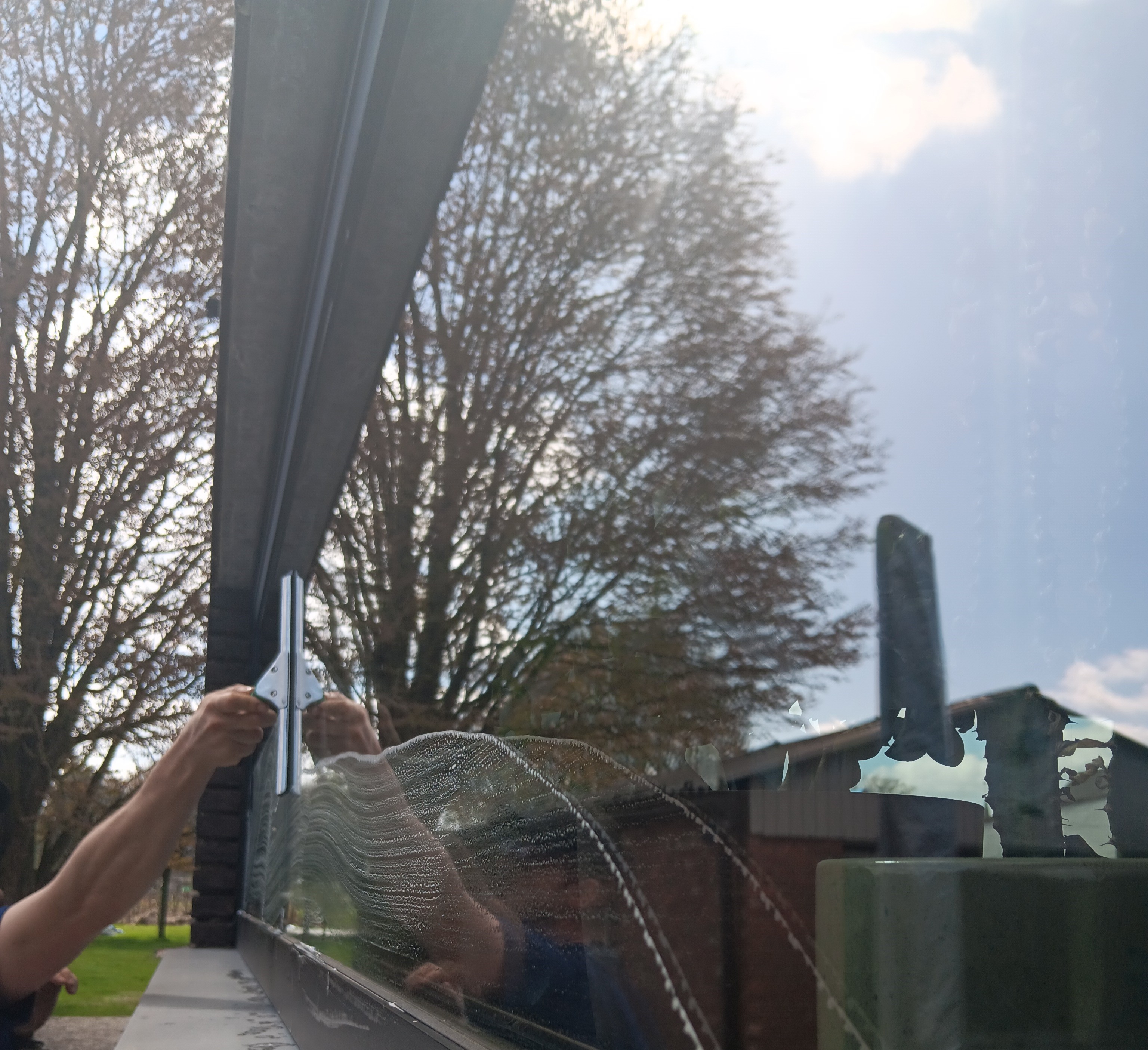 raam wassen in de zon